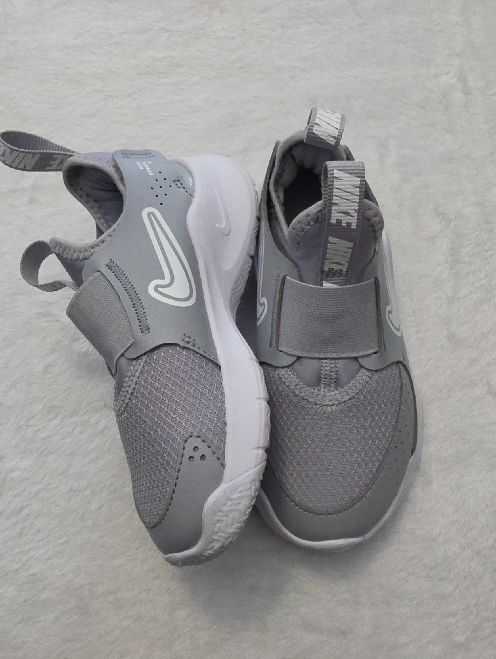 Nike Kids Grey Slip-On Strap Sneakers